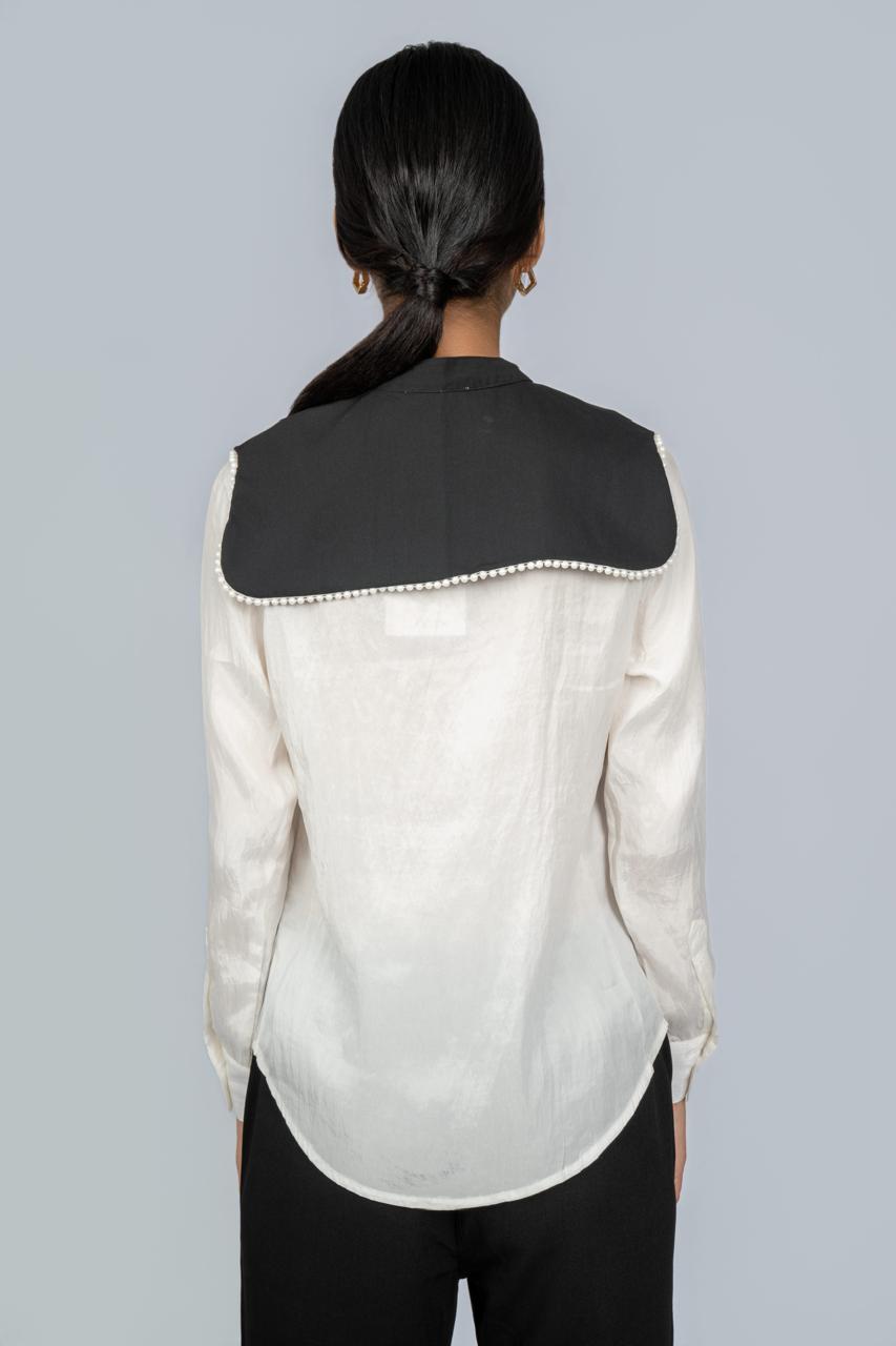Pearl-Edged Detachable Collar